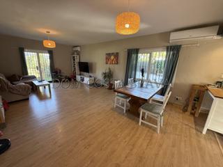 Xalet  Del paradís. Casa con piscina con licencia turística