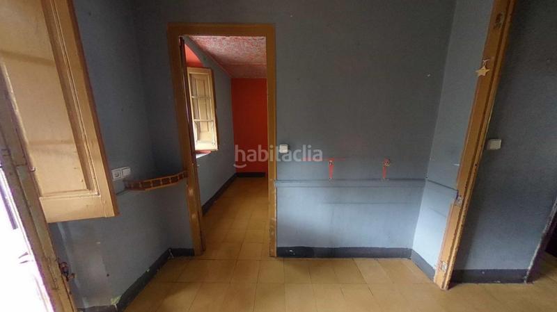 Foto d8bb66ab-04e8-4500-8e5f-4a7d0f0d9b42. Apartamento piso cuatro habitaciones centro angloes en Anglès