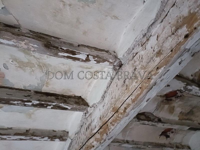 Foto 1ac70122-00e8-486c-afd0-20b8047aa4d8. Masia a Olot