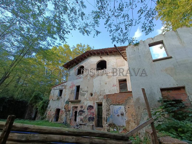 Foto 7f3dbaf6-a801-4a1c-9667-8273c3448009. Masia a Olot