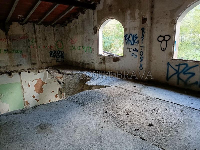 Foto 9148d21d-bfa2-4a5e-b89e-8313a37afab5. Masia a Olot