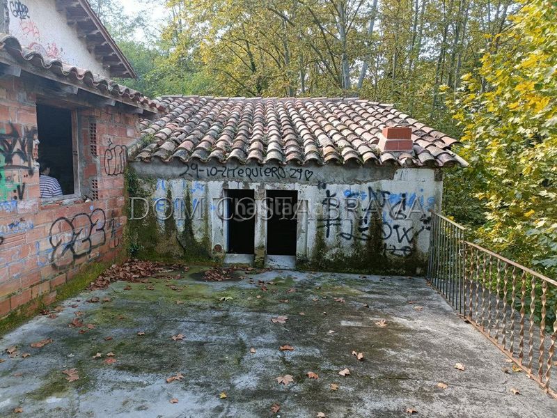 Foto fbed3948-e72c-4336-b41b-9a0c4fbe03c5. Masia a Olot