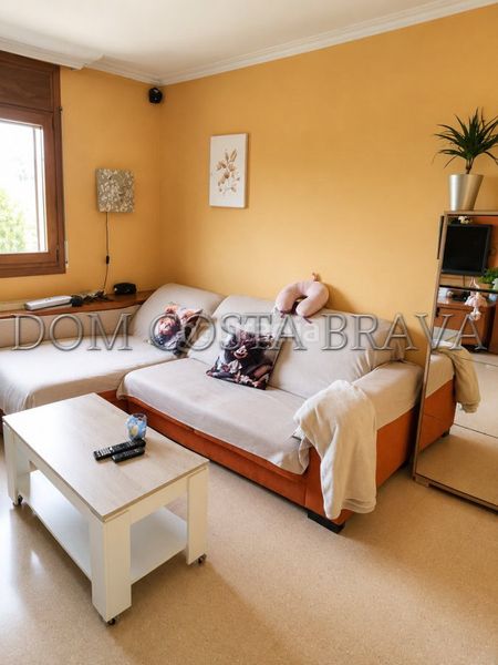 Foto b1995431-ab02-4c72-9356-0ee16c6173c9. Pis amb calefacció aparcament a Olot