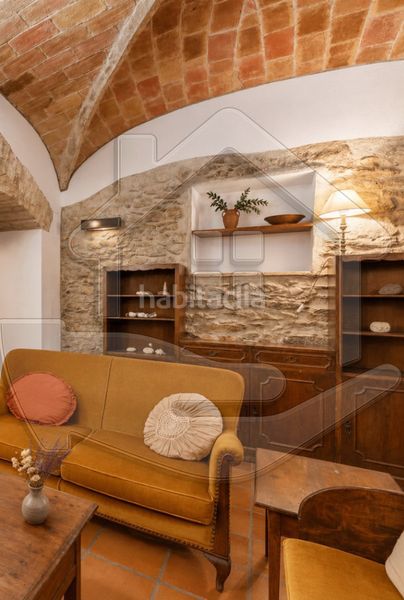 Foto 6b1a9d3e-3e7b-46d5-883e-247f550a3116. Casa adossada amb xemeneia calefacció a Vilablareix
