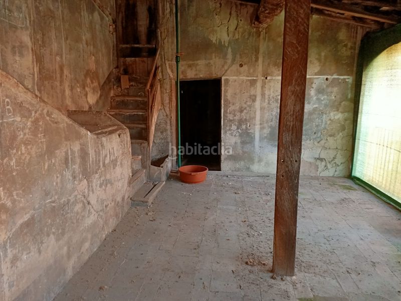 Foto 47092ca0-4d59-4d0f-81a0-9c70c6ffe941. Casa a carrer alta maduixa 8 a Olot