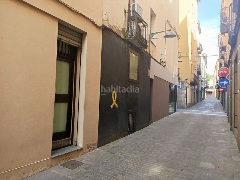 Foto 4cfaaea5-6d7f-4700-9aa5-65f3f1f55a6f. Casa a carrer alta maduixa 8 a Olot
