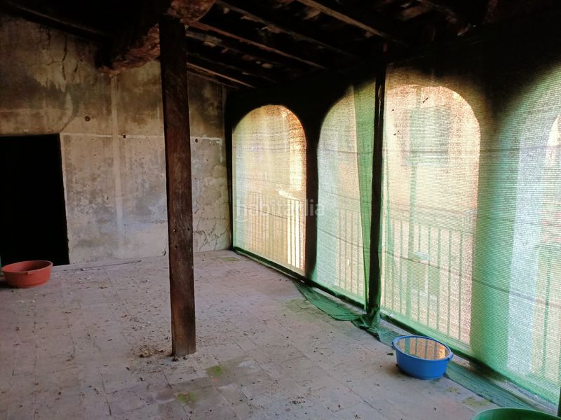 Foto e7578d1d-46d2-492e-b3d3-3806990aec10. Casa a carrer alta maduixa 8 a Olot
