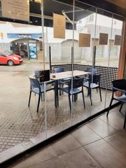 Pis a Riells. Restaurante en venta en lescala y piso con terraza