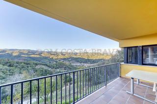 Casa  Sector sud. Casa reformada con vistas en arbúcies!