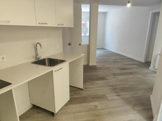 Apartament  Sant joan les abadesses. Pis dobra nova de dos habitiacions i un bany