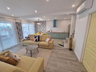 Casa adossada a Muga-a 2. Casa de 4 habitaciones 2 baños con licencia turística en empuria