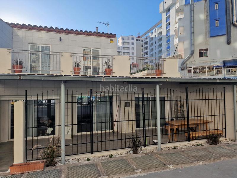 Foto 9e98e7ec-03c8-4dff-9f6c-c59f1e48c7cb. Casa adosada en muga-a 2 casa de 4 habitaciones 2 baños con licencia turística a 100 metros de la playa. en Empuriabrava