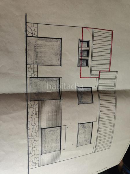 Foto 0c36b2ae-79ba-4b9d-8ca3-7efd528f22b5. Chalet casa unifamiliar a pla de dalt con jardín. en Olot