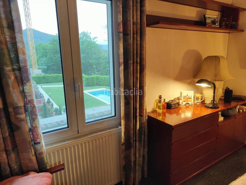 Foto c15b6997-adec-41f8-9ad8-cea67f0a0d45. Chalet casa unifamiliar a pla de dalt con jardín. en Olot