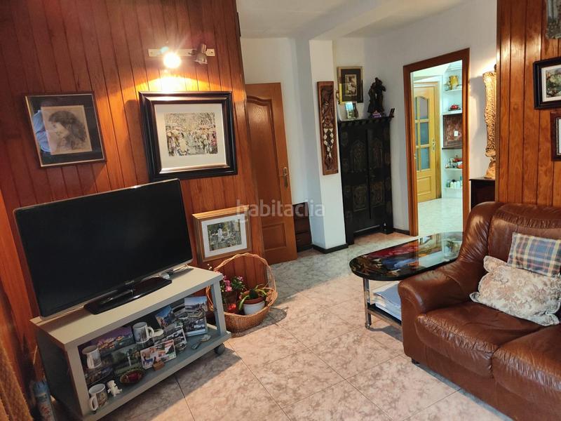 Foto f2eac19a-5397-43e9-9a5d-fe7eb906bcbc. Chalet casa unifamiliar a pla de dalt con jardín. en Olot