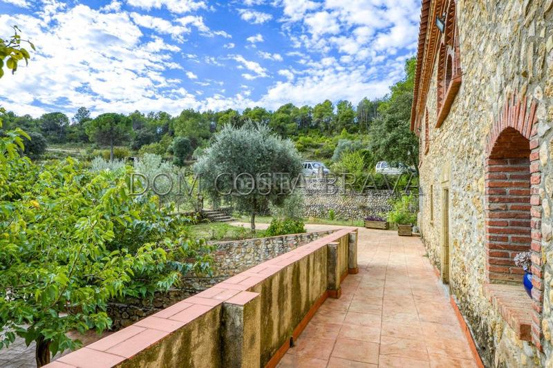 Foto 03a2f393-0025-4f8c-a75a-df45950b685f. Masía casa rural con licencia turística. en Cistella