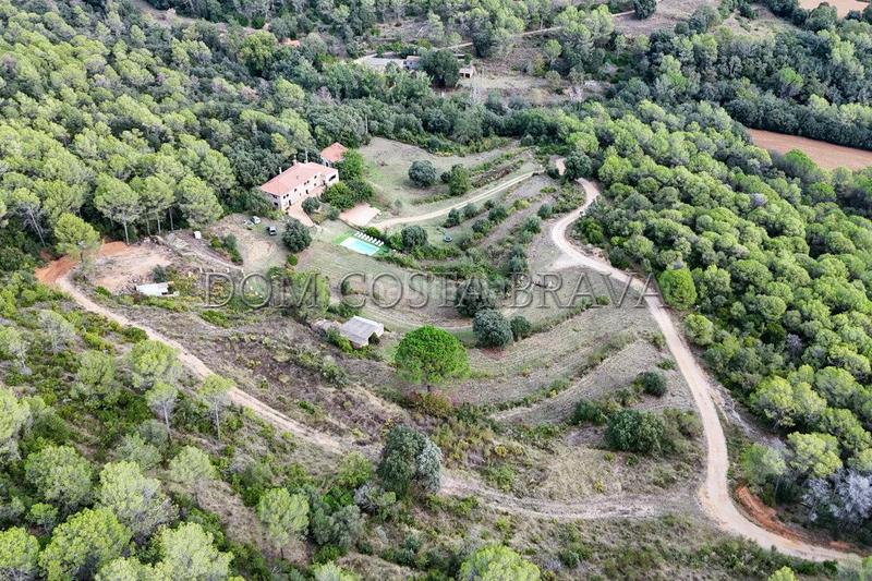 Foto 1fc41cac-5944-4c75-b0d7-3a68de2cb0db. Masía casa rural con licencia turística. en Cistella