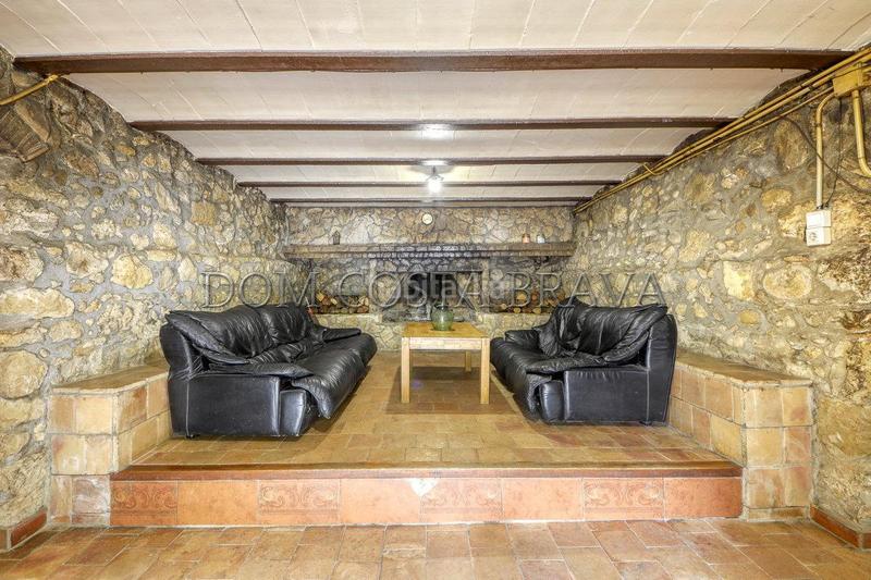 Foto 2a78a8c9-41cb-415d-ab53-f8055906841a. Masía casa rural con licencia turística. en Cistella