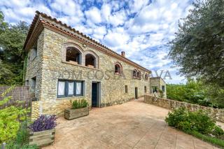 Masia  De l'estela. Casa rural con licencia turística.