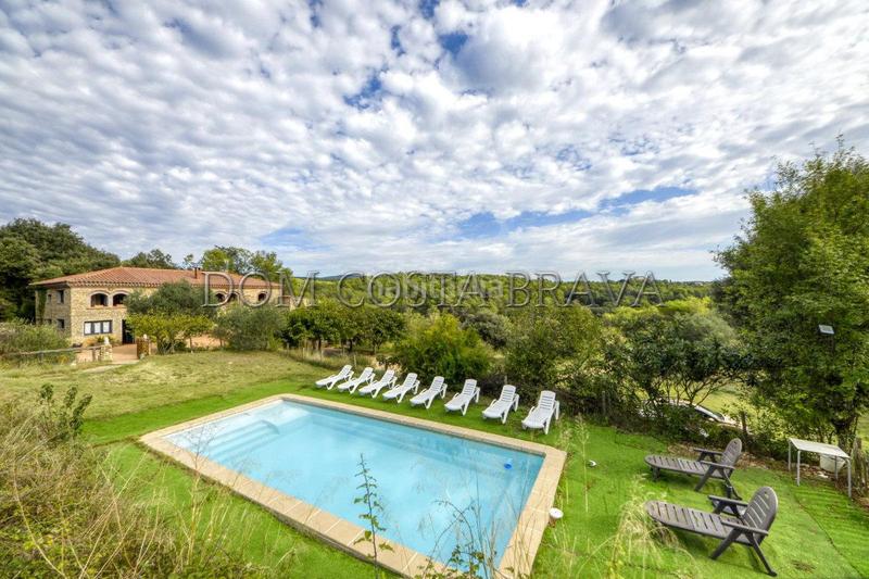 Foto 5ea1f76a-70f3-495c-b152-2a42cd645ad1. Masía casa rural con licencia turística. en Cistella