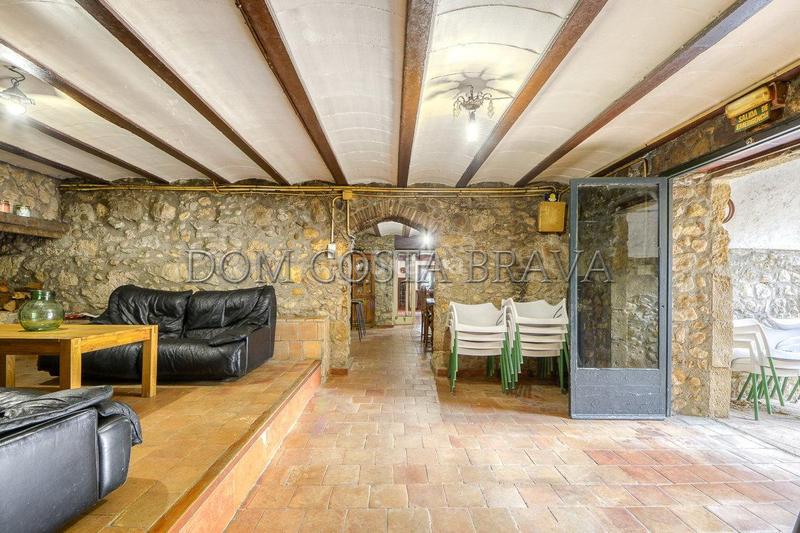 Foto 6609066b-8ac6-4c72-a152-c0e8002e9e1d. Masía casa rural con licencia turística. en Cistella