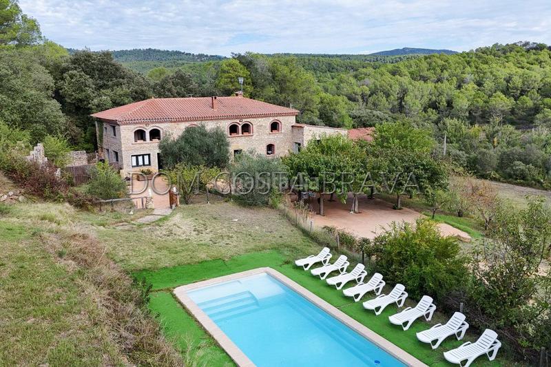 Foto 766999f9-0113-43e9-a3eb-d5061c123ca5. Masía casa rural con licencia turística. en Cistella
