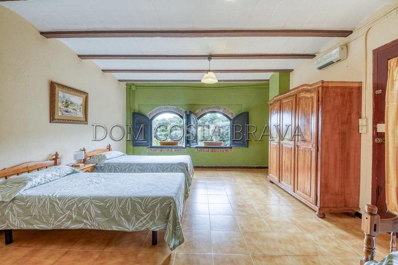 Foto 808a4bc3-8adb-4c47-8048-6133a67bf15b. Masía casa rural con licencia turística. en Cistella