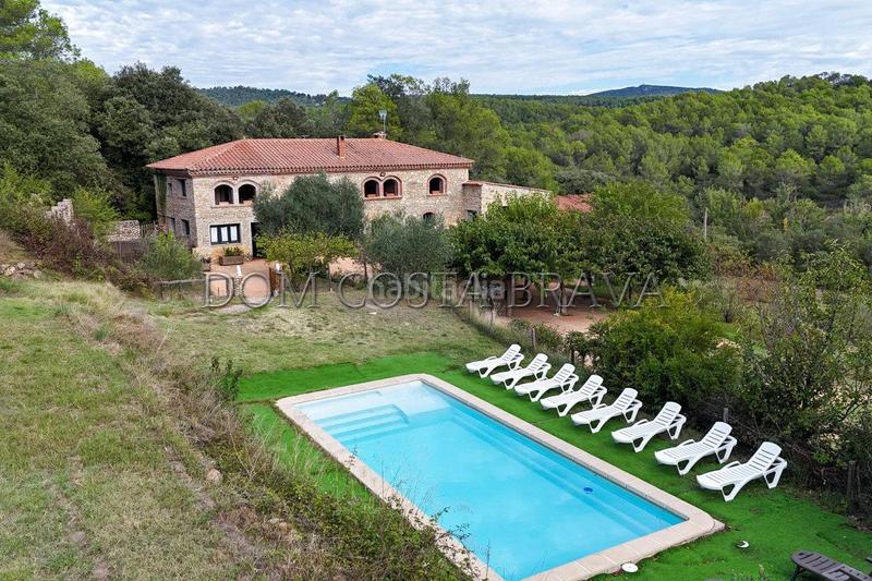 Foto abe7e3dd-c615-4507-937a-128531e61139. Masía casa rural con licencia turística. en Cistella