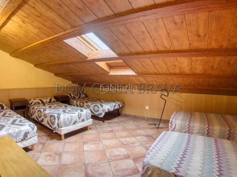 Foto 0555bdc7-d240-4312-a3cc-16509fd77b97. Masía masia , con 100 hectáreas de terreno fronteriza con francia vistas despejadas en Agullana