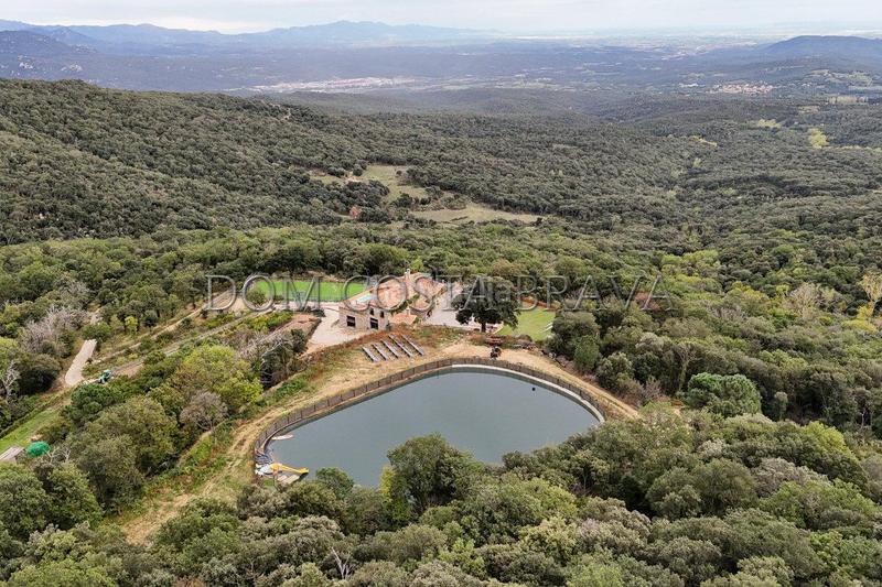 Foto 3ca902f3-7ce2-427c-a0a4-c70dee9ba968. Masía masia , con 100 hectáreas de terreno fronteriza con francia vistas despejadas en Agullana