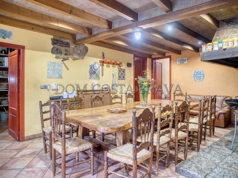 Foto 54884937-7370-408b-9571-95d9bc092fdb. Masía masia , con 100 hectáreas de terreno fronteriza con francia vistas despejadas en Agullana