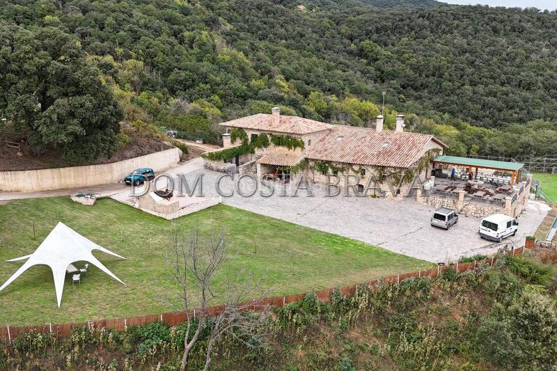 Foto 5675b48e-fe2b-4cd9-9202-f081f1fce4ff. Masía masia , con 100 hectáreas de terreno fronteriza con francia vistas despejadas en Agullana