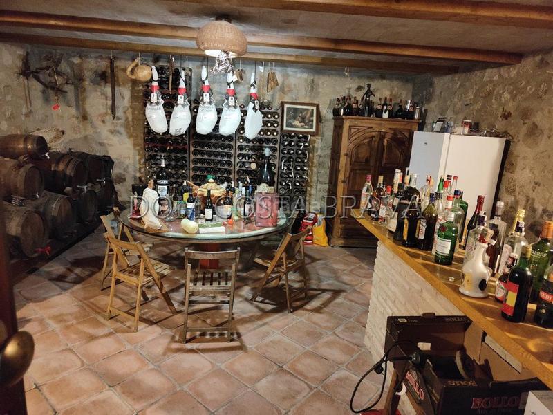 Foto 634c2742-8852-4ec0-907e-73bedc85c061. Masía masia , con 100 hectáreas de terreno fronteriza con francia vistas despejadas en Agullana