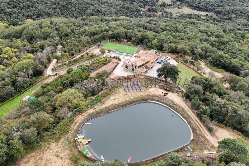 Foto 6c8adc06-3e37-49a5-9662-3b42b34312ce. Masía masia , con 100 hectáreas de terreno fronteriza con francia vistas despejadas en Agullana