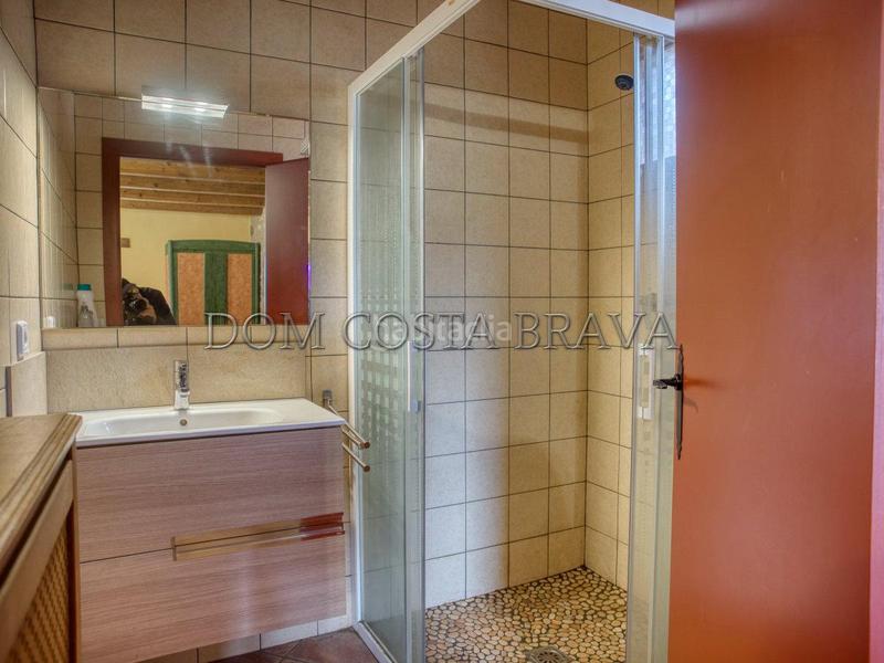 Foto 911fc467-bd92-49f3-9ed0-eeba9814016a. Masía masia , con 100 hectáreas de terreno fronteriza con francia vistas despejadas en Agullana