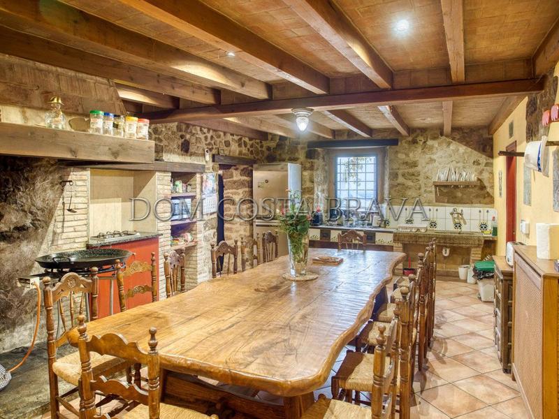 Foto 978adafe-04f7-4ea6-b623-67a1e39143f0. Masía masia , con 100 hectáreas de terreno fronteriza con francia vistas despejadas en Agullana