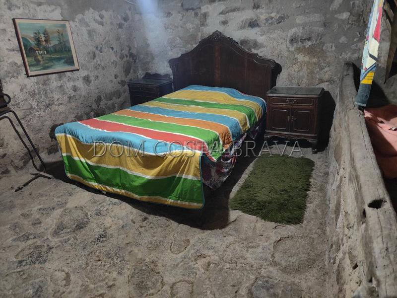 Foto a8d2c76f-f686-499c-994f-0d84998e06d6. Masía masia , con 100 hectáreas de terreno fronteriza con francia vistas despejadas en Agullana