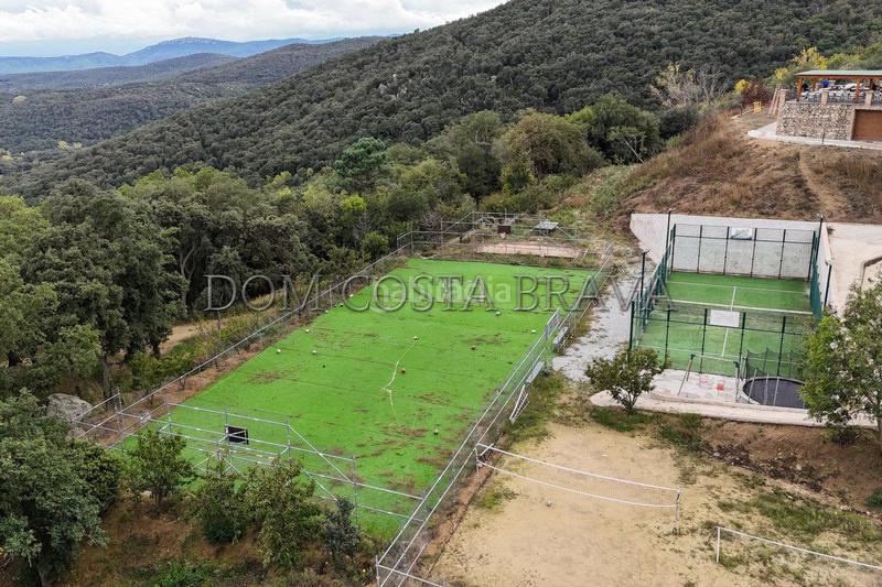 Foto b0facc09-af62-4b88-bc0d-5ab858282537. Masía masia , con 100 hectáreas de terreno fronteriza con francia vistas despejadas en Agullana
