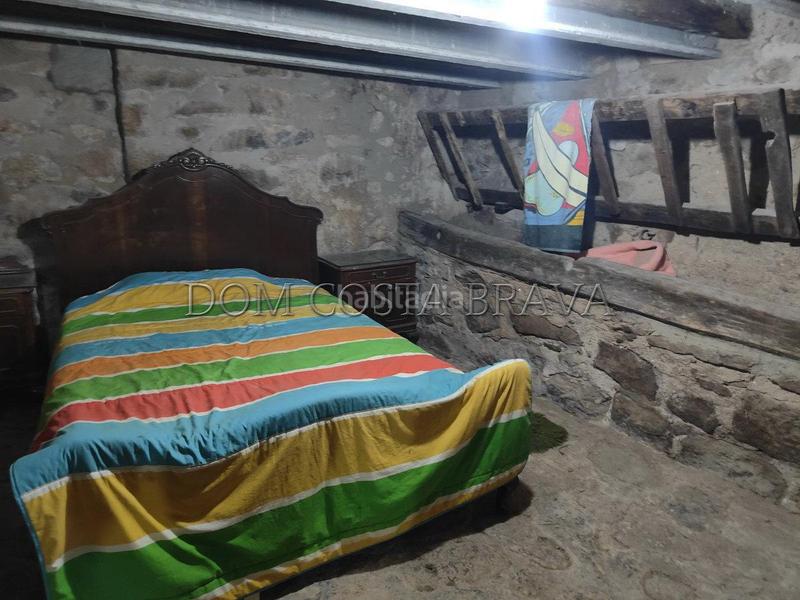 Foto b26d9379-7d4c-41f6-a403-e35ccb88c4ee. Masía masia , con 100 hectáreas de terreno fronteriza con francia vistas despejadas en Agullana
