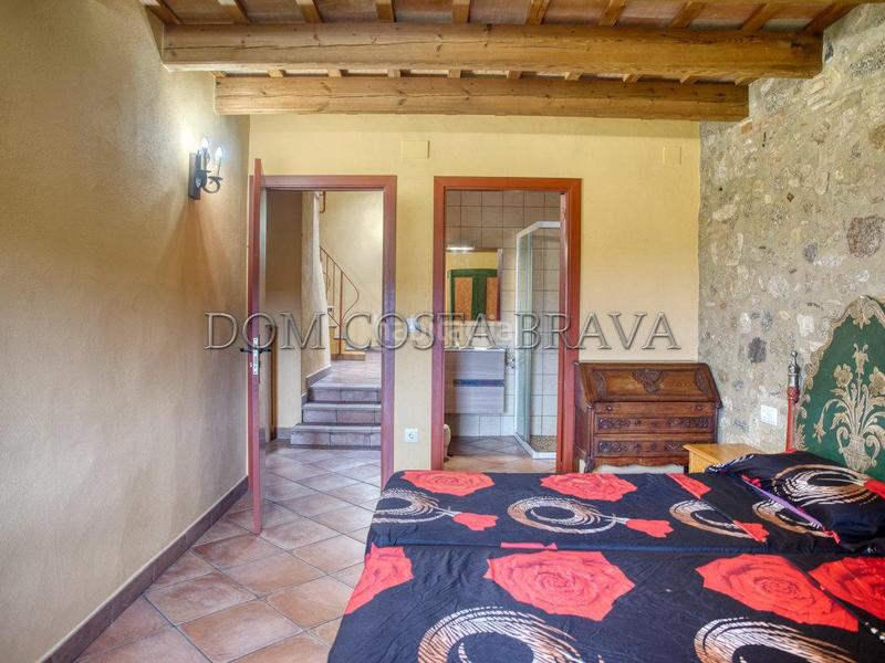 Foto eb1df786-6cad-4549-98c9-2e0bef22d5ff. Masía masia , con 100 hectáreas de terreno fronteriza con francia vistas despejadas en Agullana