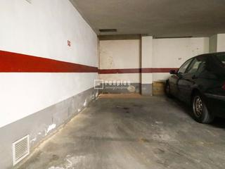 Aparcament cotxe a N/a. Se vende plaza de garaje en la calle colón