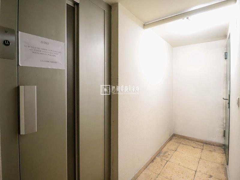 Foto 4778f68d-ee04-463c-a7bb-1ad4b047f2b5. Autoparkplatz in Mont Olivet Valencia