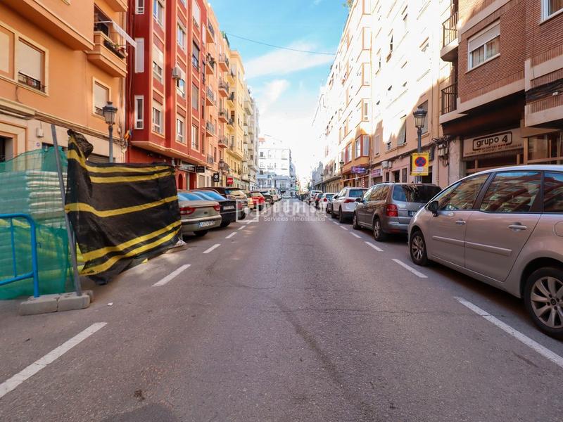 Foto db122b2e-1d30-4e72-a147-245bf7779493. Autoparkplatz in Mont Olivet Valencia