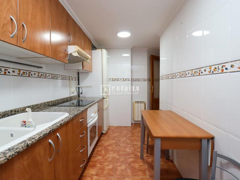 Foto 23d18656-9799-4820-9133-3d43a4aca470. Miete etagenwohnung mit parking in Mont Olivet Valencia