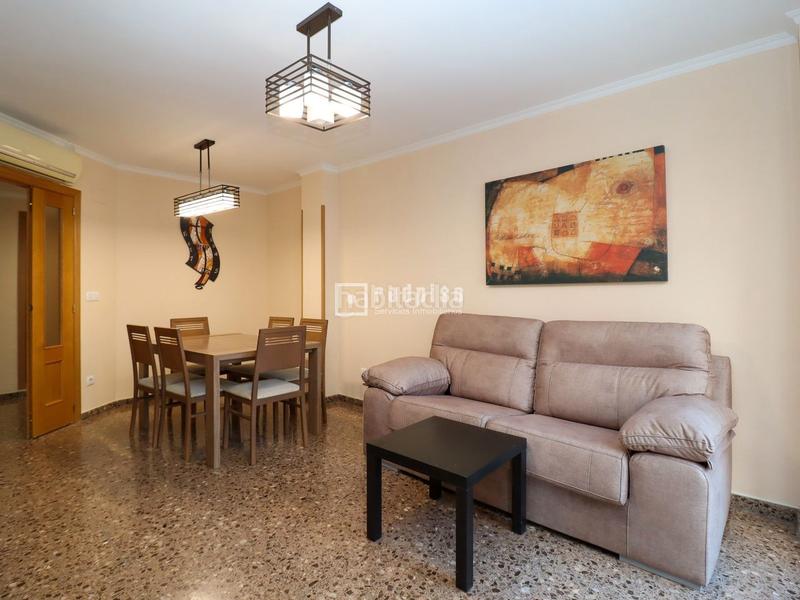 Foto 3ed1422d-69d3-4c39-bc27-c3d3afea3bb7. Miete etagenwohnung mit parking in Mont Olivet Valencia