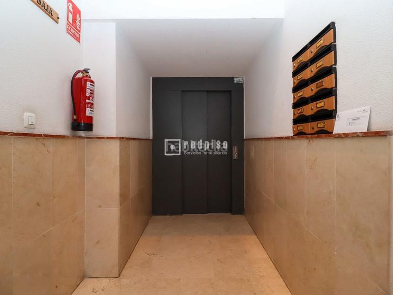 Foto 632b9602-3e07-4293-9356-5fb6fb856a7b. Miete etagenwohnung mit parking in Mont Olivet Valencia