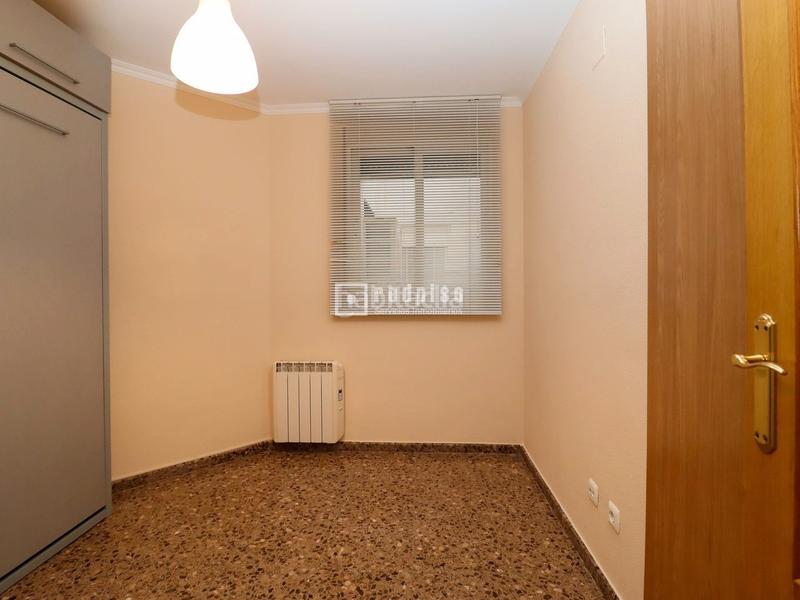 Foto cf4d3eab-c9e3-4d9a-bc8a-790cfd0f7908. Miete etagenwohnung mit parking in Mont Olivet Valencia