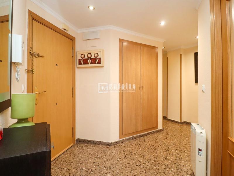 Foto cfd6a6d7-f659-46bd-9081-0331b418249b. Miete etagenwohnung mit parking in Mont Olivet Valencia