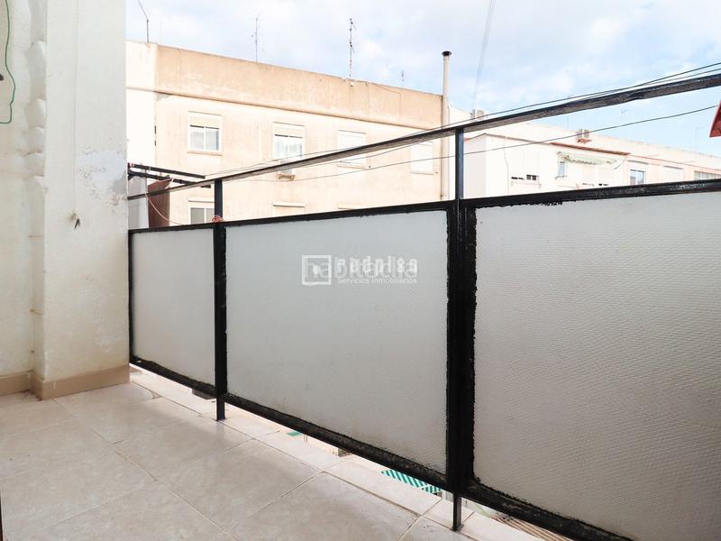 Foto 8c62f329-c60f-4eb9-9537-c93f1cbb5c43. Lloguer pis a Mont Olivet Valencia