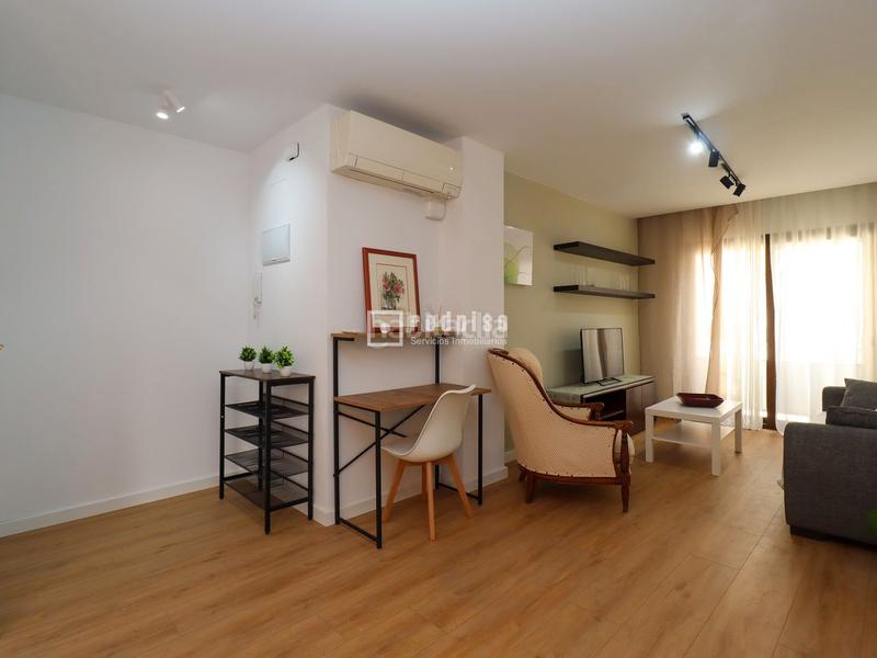 Foto b8b59ac0-5cd2-451f-aced-10ee00d4824a. Lloguer pis a Mont Olivet Valencia